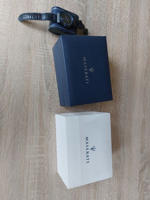 Часовник Maserati