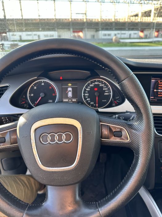 Audi A4 B8 2012 • 2.0 TDI • 143 CP