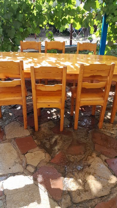 Деревянный стол и 6 стульев