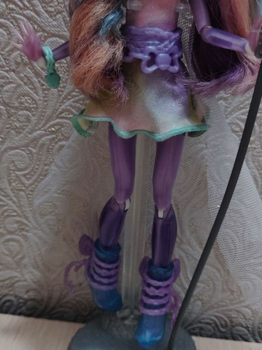 Куклы монстр хай авея и ривер