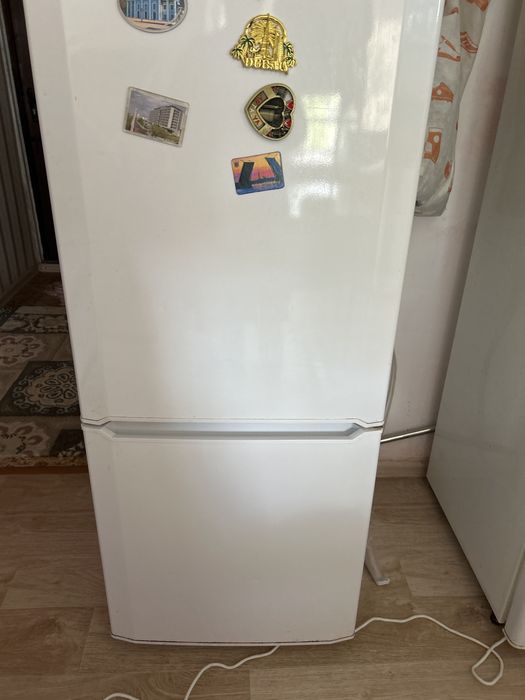 Продам холодильник