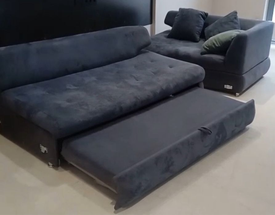 Продаю стильный, вместимый диван
