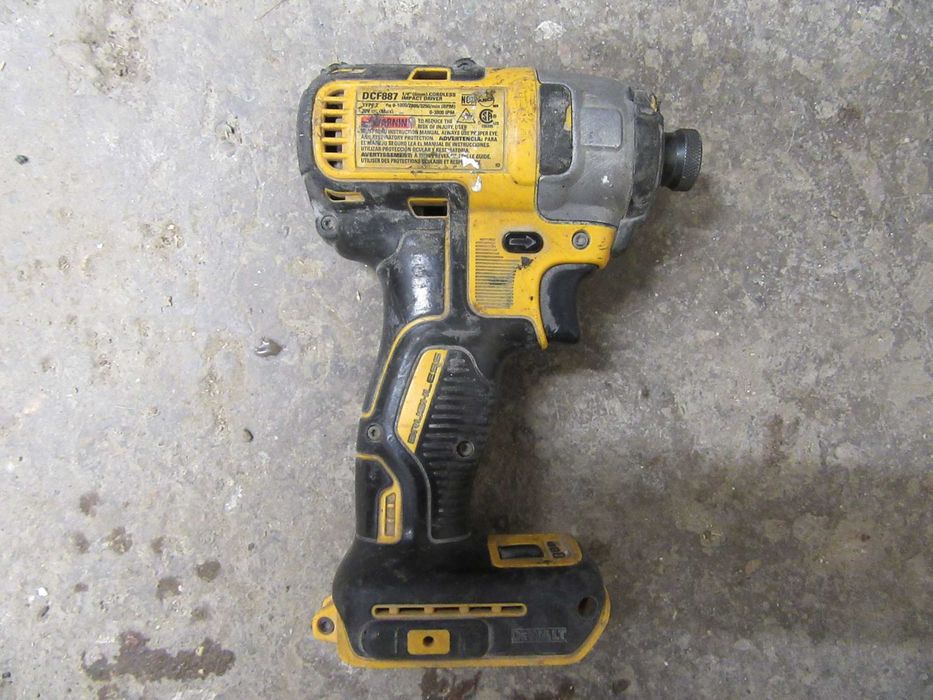 unelte scule dewalt