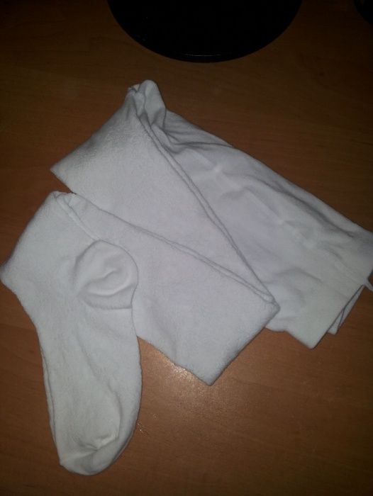 Продам колготки белые 134-140