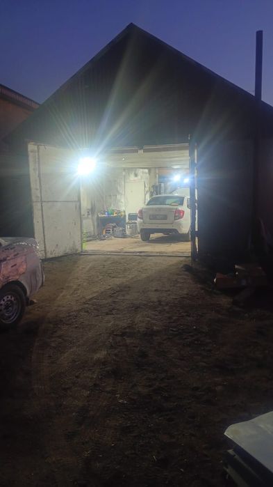 Продам гараж с времянки