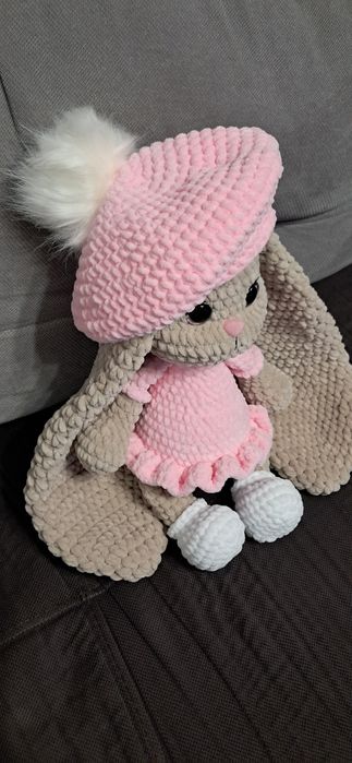 Плетена играчка зайче