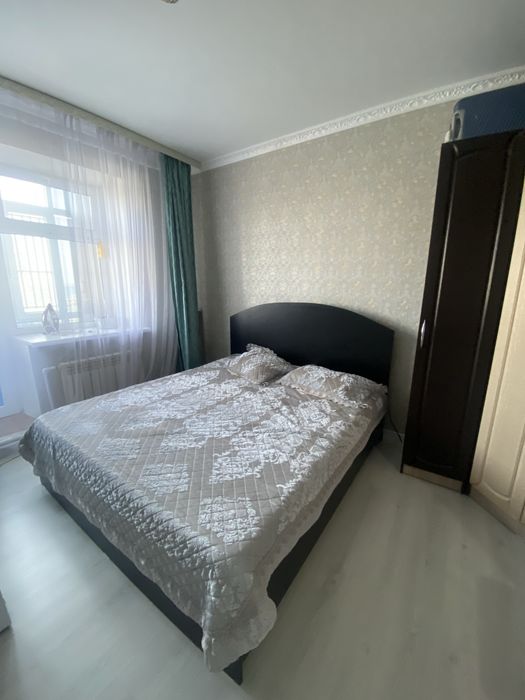 Продам угловой шкаф и кровать