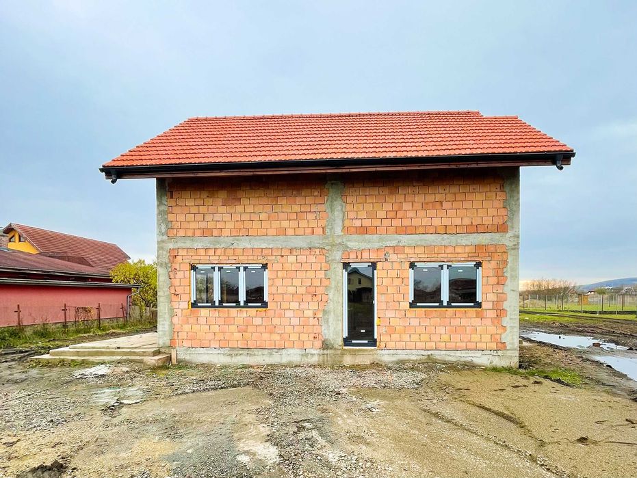 Casa duplex cu garaj - 5 min. de rond Penny