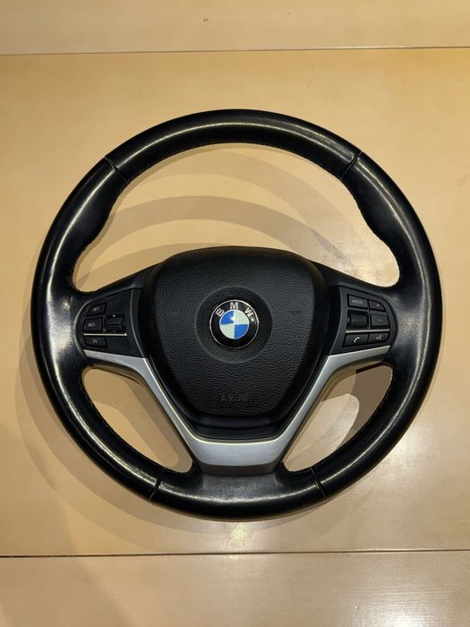 Волан BMW X5 f15 с airbag, подгрев и вибрация