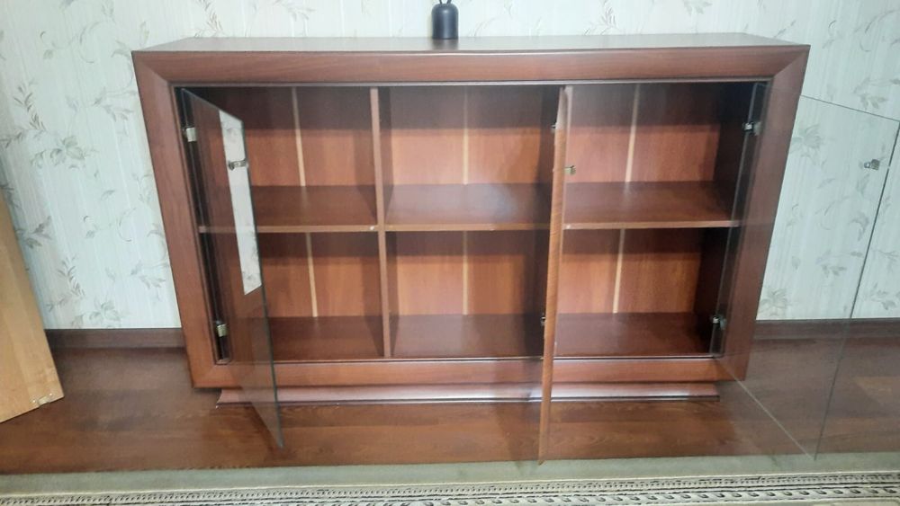 Комод и полка навесная