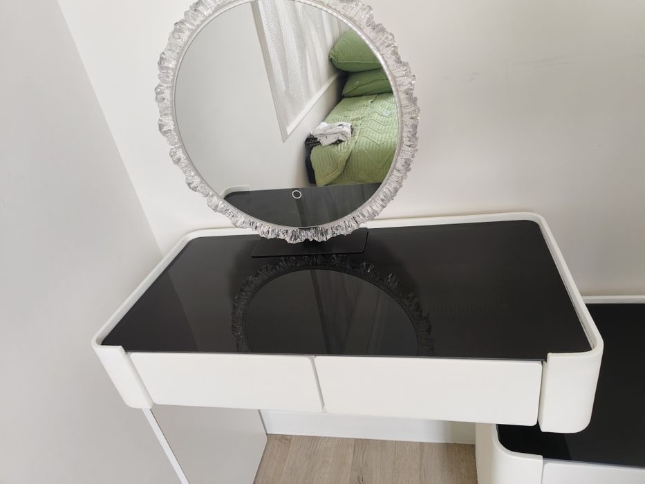 Туалетный столик