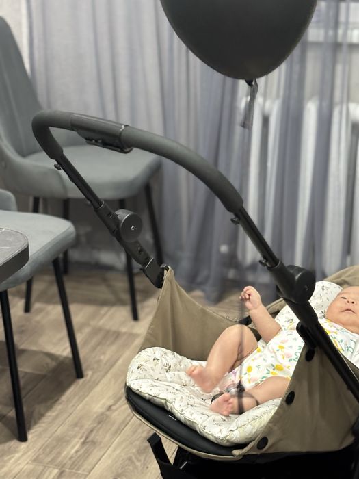 Продам коляску Anex air-z