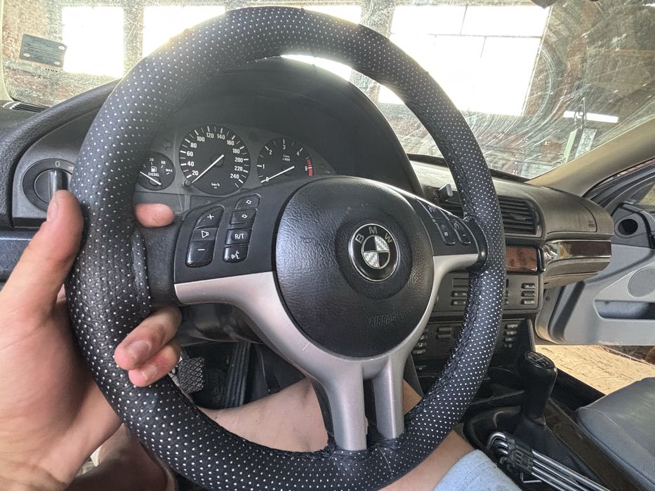 Bmw волан