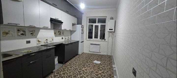 Самарканд ш. Эски БАМ худудида жойлашган 3 хонали квартира сотилади