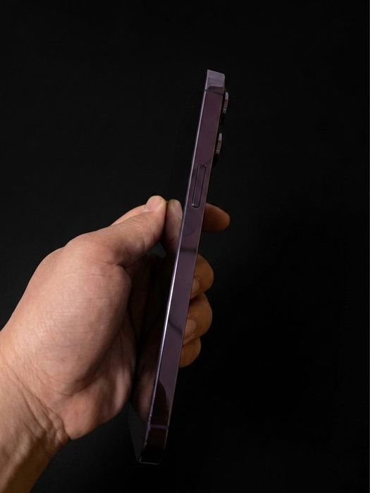 Iphone 14 pro purple