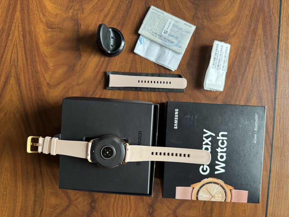 смарт-часы Samsung Galaxy Watch 42mm