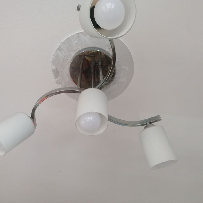 Полюлей с четири лампи