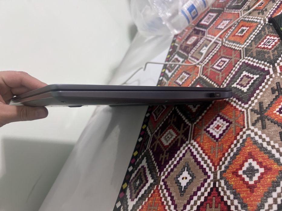 ноутбук  HUAWEI core i9