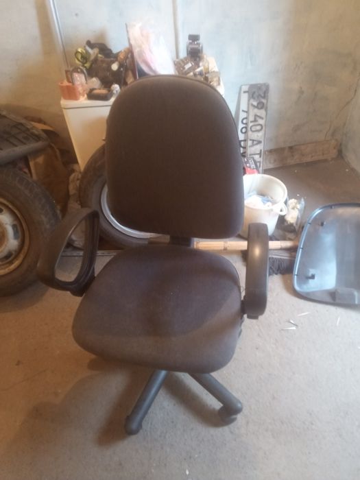 Продам офисный стул