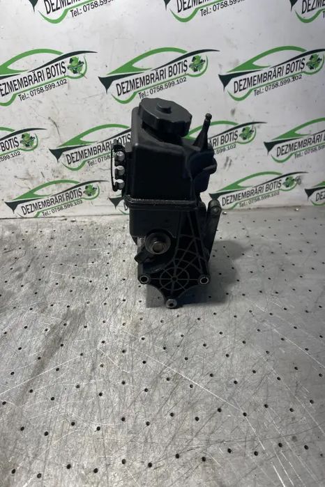 Pompa servodirectie mecanica Mercedes-Benz E-Class 2010