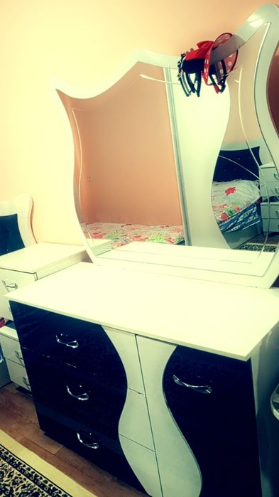 Mebel kamplekt spalniy sotiladi holati yangi