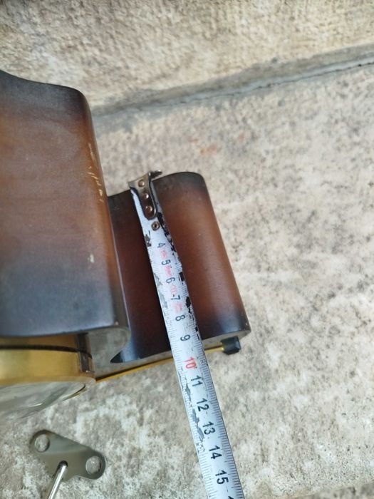 Стар каминен часовник