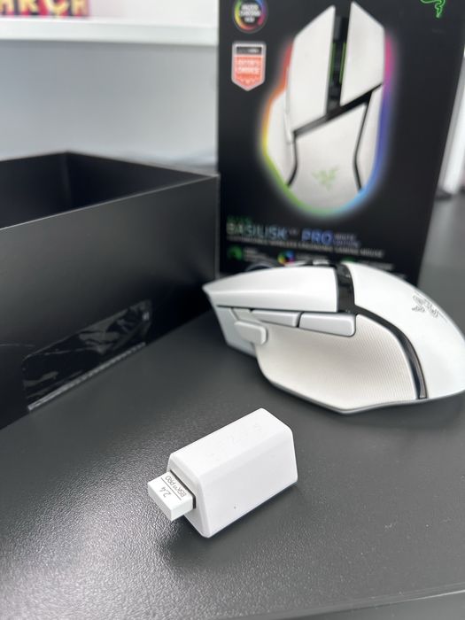 Безжична геймърска мишка Razer Basilisk V3 Pro (White Edition)