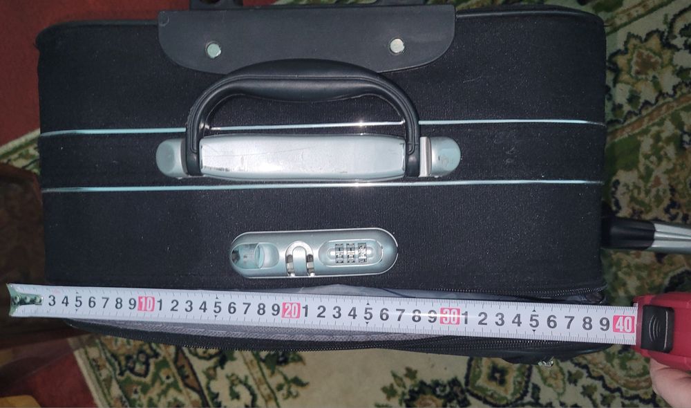 Тканевый чемодан б/у