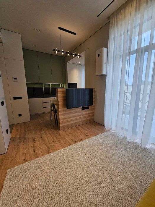 Центр Луночарского. 2/3/6. Новостройка