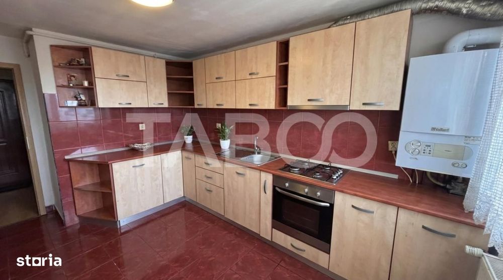Apartament de vanzare cu 4 camere 103 mpu+ balcon zona Turnisor Sibiu