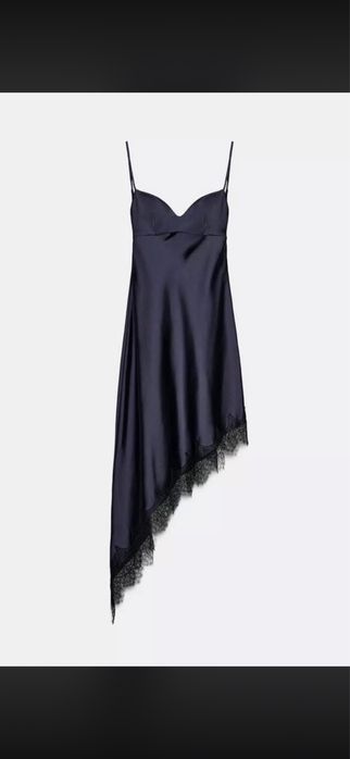 Сатенени рокли Zara
