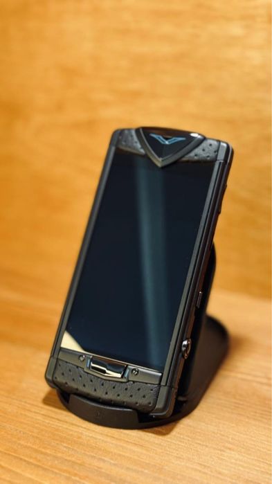 Vertu Constellation T Black Neon Blue