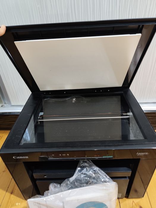 Принтер 3в1 , i-sensys MF 3010 , в хорошем состоянии.