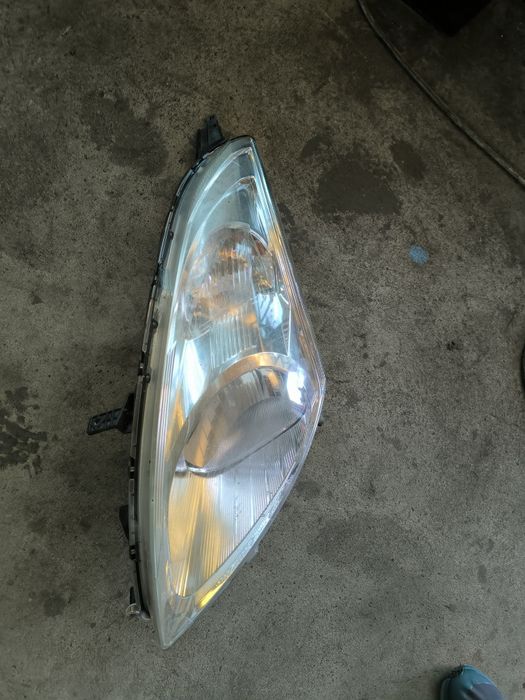 Фар за Suzuki Swift