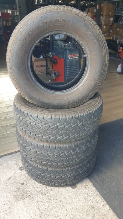 Всесезонни гуми 245/70/16 АТ. DOT 5023г.