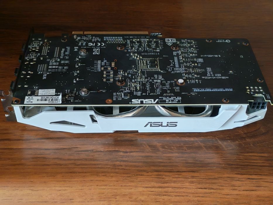 Placă video ASUS Dual GeForce GTX 1060 6GB GDDR5 - Impecabilă / Ediție Albă