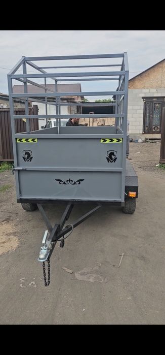 Продам прицеп коневоз с документами