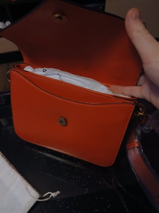 Geantă Guess originală 600 de lei negociabil Brăila