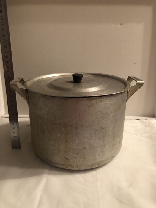 Продаю аллюминиевые кастрюли советские