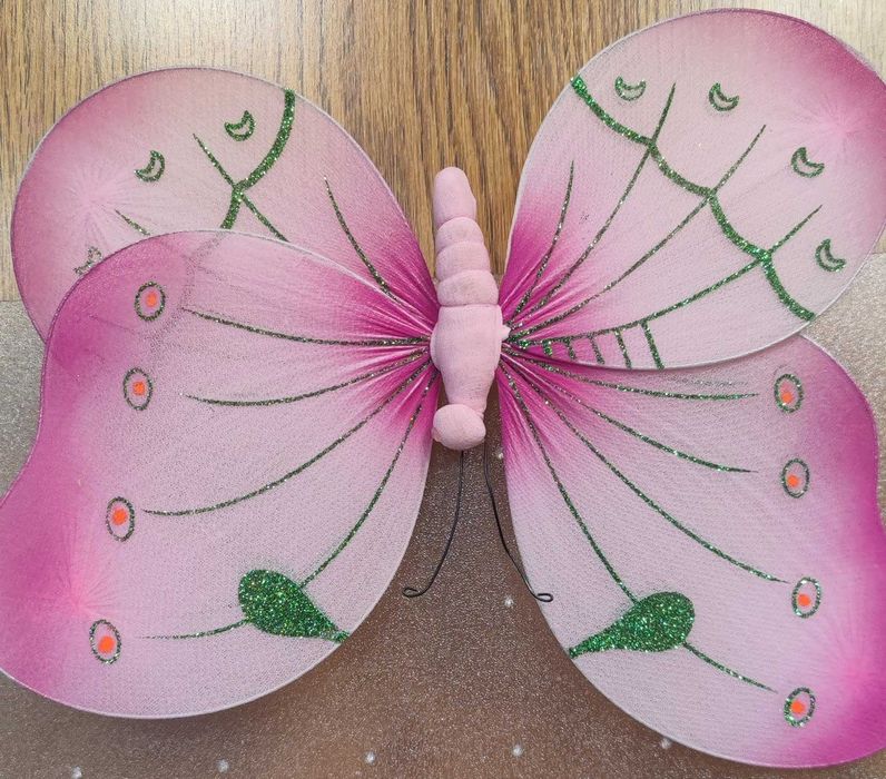 Decoratiuni handmade sub forma de fluture diverse culori