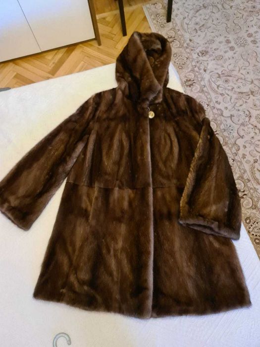 Шуба норковая MANZARI.