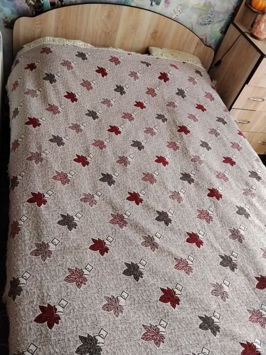 Продам двуспальную кровать