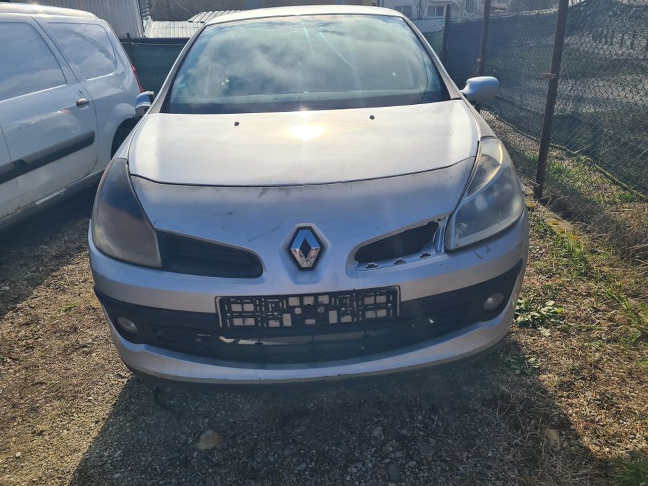 Far bara fata capota motor-Renault Megane 3 an 2012 /Clio 3 an 2008