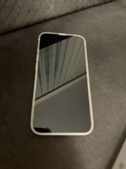 Iphone 13 white 128 GB