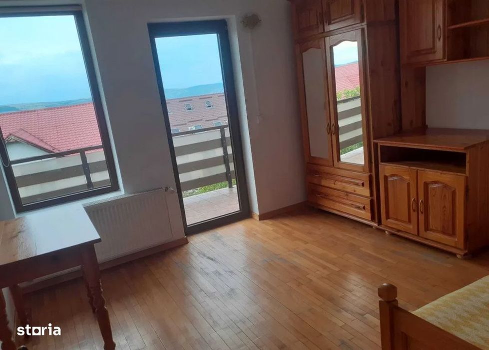 Apartament 3 camere si 2 balcoane in Europa