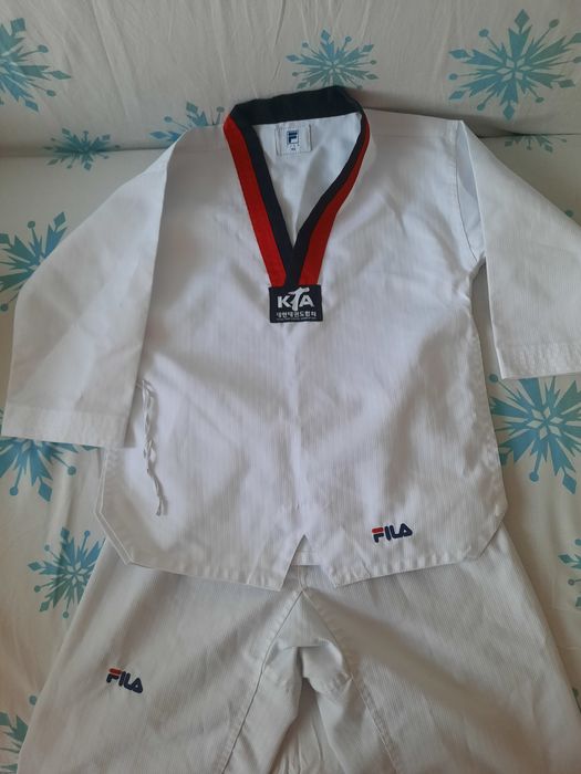 Продам костюм для таэквандо