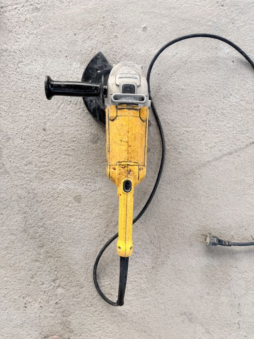 Болгарка, шлифовальная машина