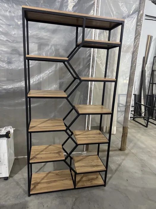 Stelaj loft dezayn