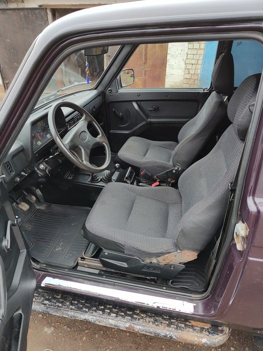 Нива Рысь 212140