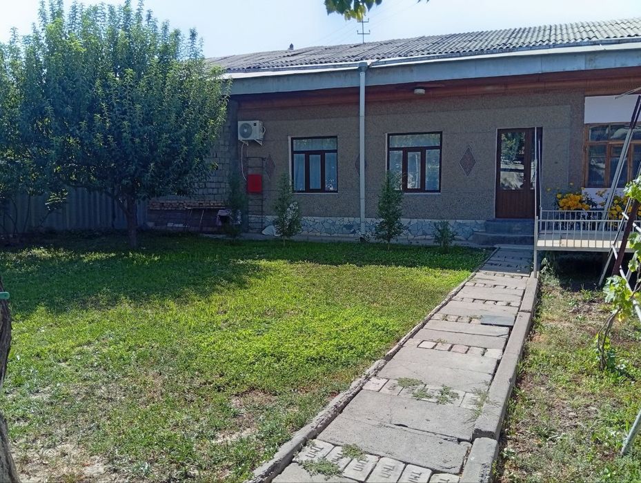 11 sotix hovli sotiladi